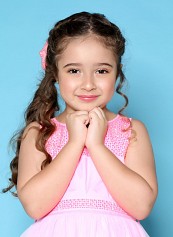Kyra Ricardo Reis